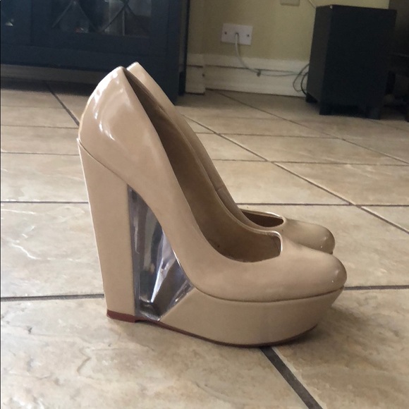 Nude platforms with high top - Picture 2 of 3